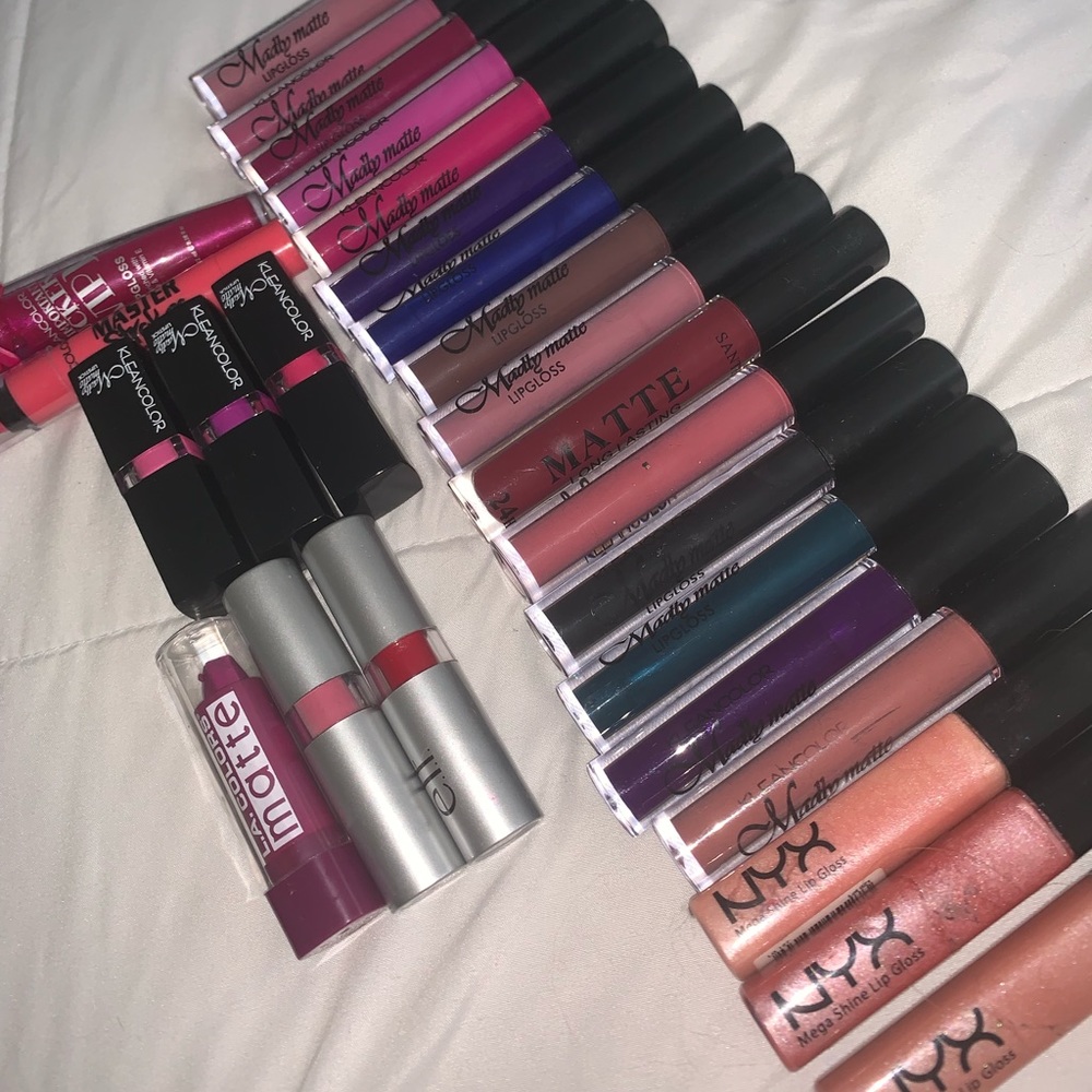 Full Never used lipstick set